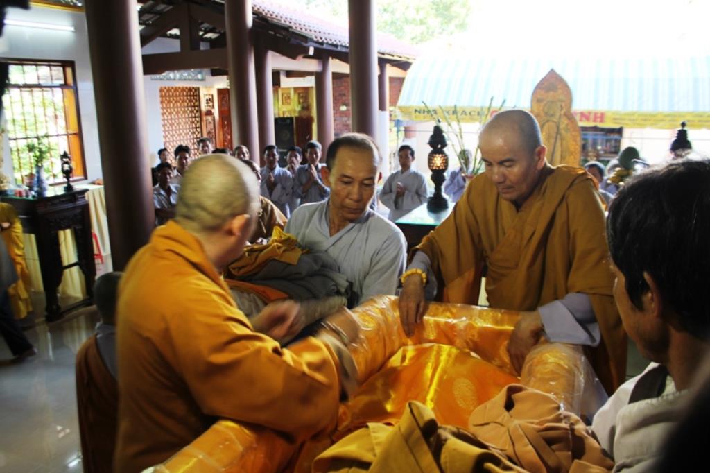 Đồng Tháp: Nhập Kim Quang HT. Thích Viên Minh