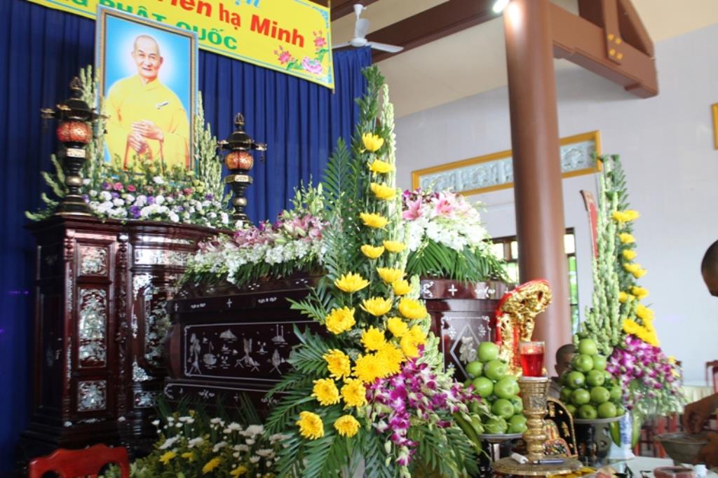 Đồng Tháp: BTS. Phật Giáo Viếng HT. Thích Viên Minh