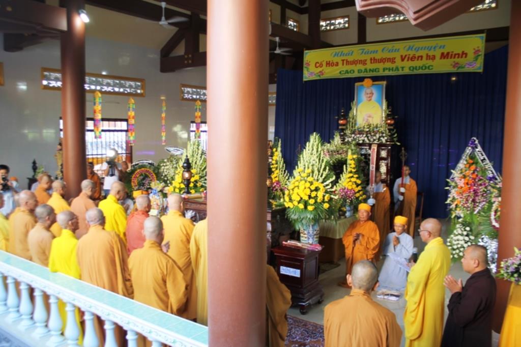 Đồng Tháp: BTS. Phật Giáo Viếng HT. Thích Viên Minh