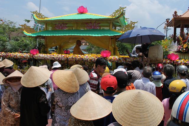 Đồng Tháp: Cung Nghinh Tôn Tượng Cố HT. Thích Trí Tịnh