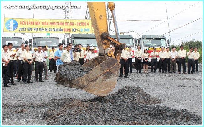TP.Hồ Chí Minh:  Lễ cầu siêu - cầu an  khởi công động thổ xây dựng đường cao tốc Bến Lức - Long Thành