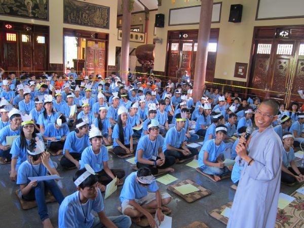 Chùm ảnh khóa tu mùa hè chùa Liên Trì: Sôi nổi cuộc thi “Rung Chuông Chùa”