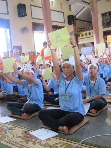 Chùm ảnh khóa tu mùa hè chùa Liên Trì: Sôi nổi cuộc thi “Rung Chuông Chùa”