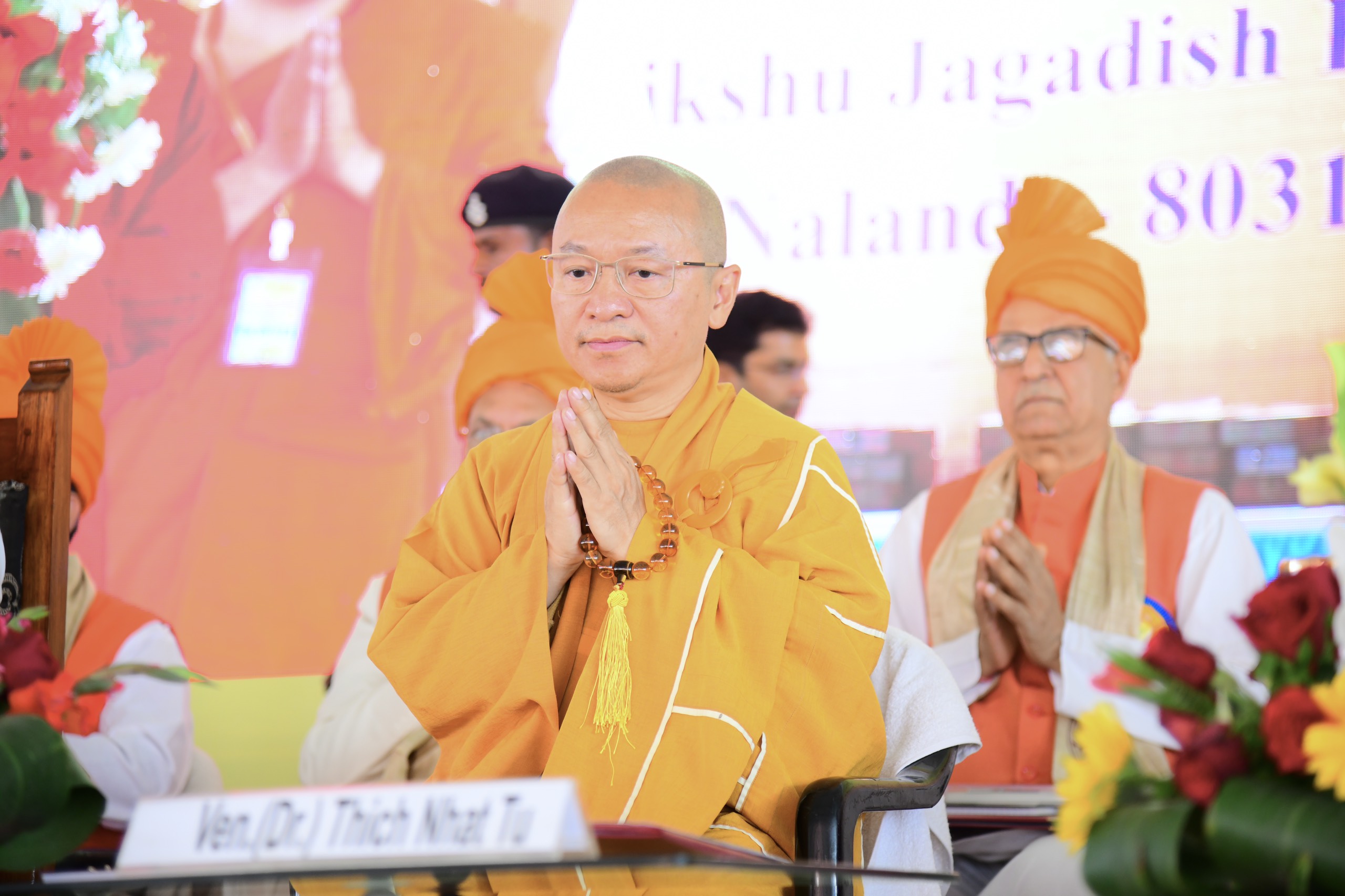Thầy Nhật Từ nhận bằng Tiến sĩ danh dự về văn học (Vidya Varidhi) của Đại học Nalanda mới