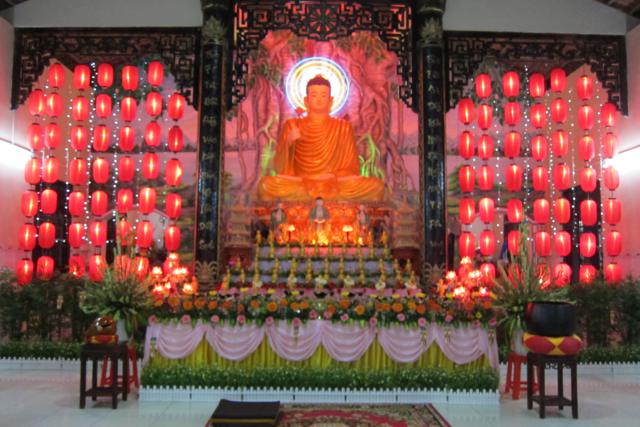 Long An: Đêm văn nghệ mừng Phật đản với chủ đề &quot;ngày vui nhân loại&quot; tại chùa Khánh Ninh