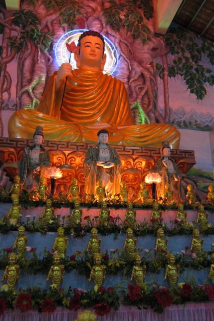 Long An: Đêm văn nghệ mừng Phật đản với chủ đề &quot;ngày vui nhân loại&quot; tại chùa Khánh Ninh