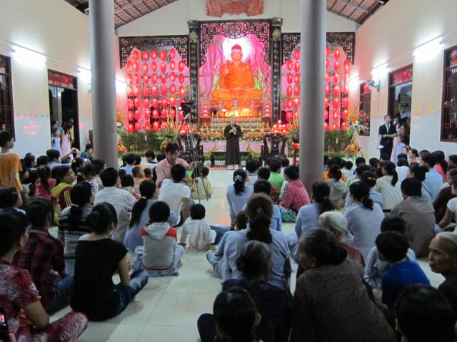 Long An: Đêm văn nghệ mừng Phật đản với chủ đề &quot;ngày vui nhân loại&quot; tại chùa Khánh Ninh