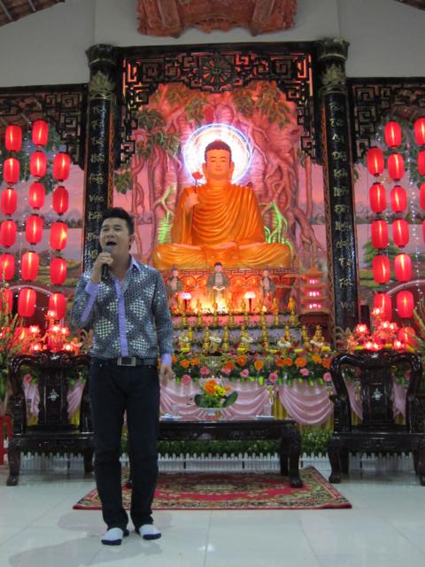 Long An: Đêm văn nghệ mừng Phật đản với chủ đề &quot;ngày vui nhân loại&quot; tại chùa Khánh Ninh