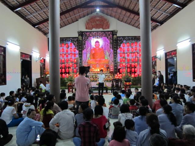 Long An: Đêm văn nghệ mừng Phật đản với chủ đề &quot;ngày vui nhân loại&quot; tại chùa Khánh Ninh