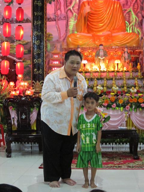 Long An: Đêm văn nghệ mừng Phật đản với chủ đề &quot;ngày vui nhân loại&quot; tại chùa Khánh Ninh