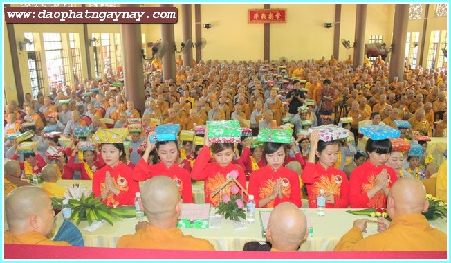 Bình Dương:   Lễ Tự Tứ - Giải Chế