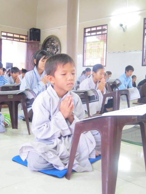 Long An: Chùm ảnh nốt cảm xúc thăng trầm khó tả của khóa tu mùa hè tại chùa Khánh Ninh ngày thứ 2