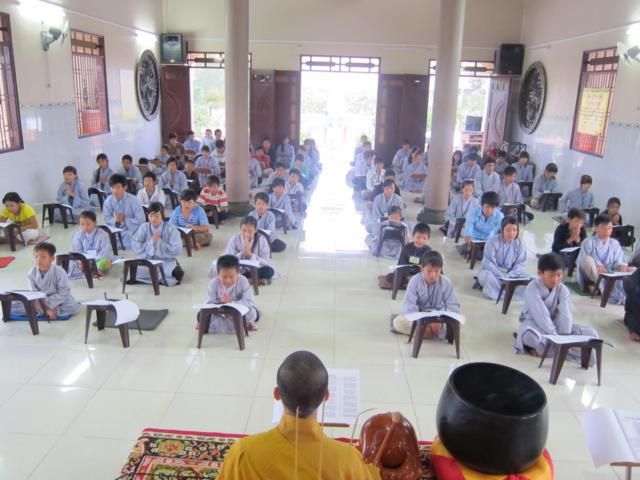 Long An: Chùm ảnh nốt cảm xúc thăng trầm khó tả của khóa tu mùa hè tại chùa Khánh Ninh ngày thứ 2