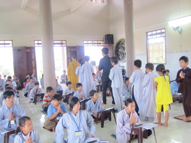 Long An: Chùm ảnh nốt cảm xúc thăng trầm khó tả của khóa tu mùa hè tại chùa Khánh Ninh ngày thứ 2