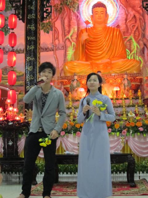 Long An: Đêm văn nghệ mừng Phật đản với chủ đề &quot;ngày vui nhân loại&quot; tại chùa Khánh Ninh