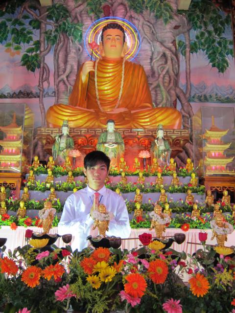 Long An: Lễ tắm kim thân Phật Tổ sơ sinh tại chùa Khánh Ninh
