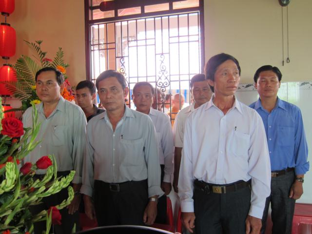 Long An: Lễ tắm kim thân Phật Tổ sơ sinh tại chùa Khánh Ninh