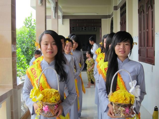 Long An: Lễ tắm kim thân Phật Tổ sơ sinh tại chùa Khánh Ninh