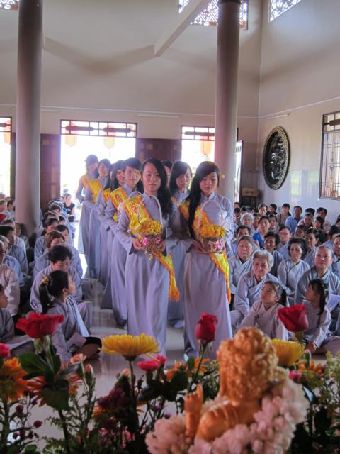 Long An: Lễ tắm kim thân Phật Tổ sơ sinh tại chùa Khánh Ninh
