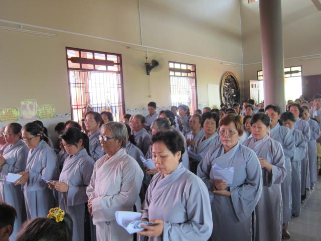 Long An: Lễ tắm kim thân Phật Tổ sơ sinh tại chùa Khánh Ninh