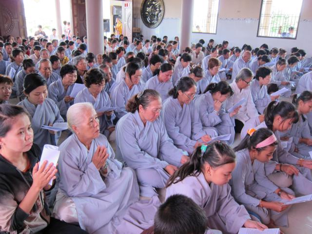 Long An: Lễ tắm kim thân Phật Tổ sơ sinh tại chùa Khánh Ninh