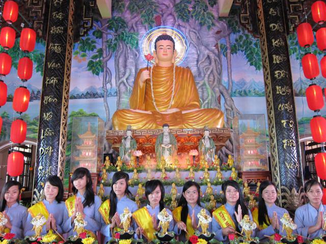 Long An: Lễ tắm kim thân Phật Tổ sơ sinh tại chùa Khánh Ninh
