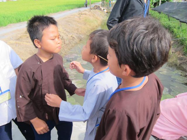 Long An: Chùm ảnh nốt cảm xúc thăng trầm khó tả của khóa tu mùa hè tại chùa Khánh Ninh ngày thứ 2