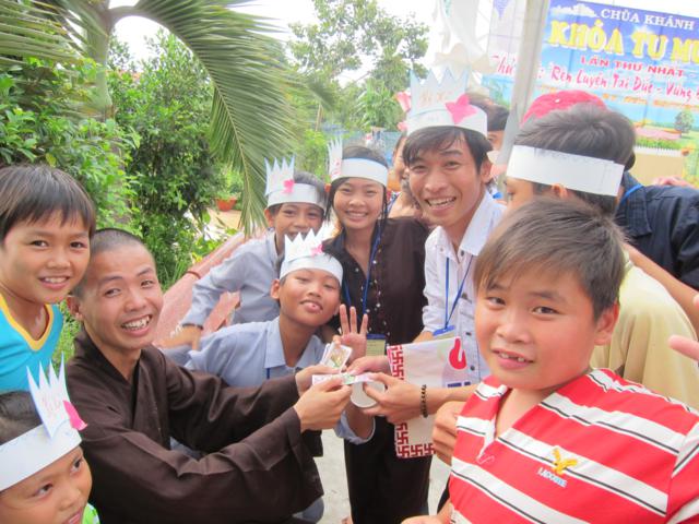 Long An: Chùm ảnh nốt cảm xúc thăng trầm khó tả của khóa tu mùa hè tại chùa Khánh Ninh ngày thứ 2