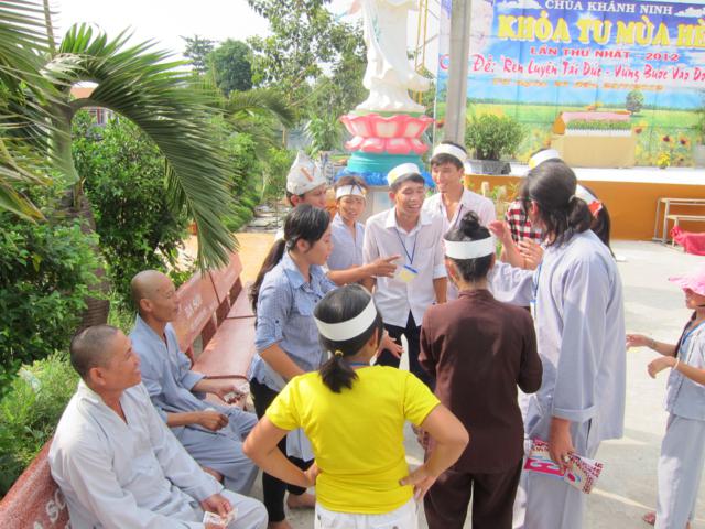 Long An: Chùm ảnh nốt cảm xúc thăng trầm khó tả của khóa tu mùa hè tại chùa Khánh Ninh ngày thứ 2
