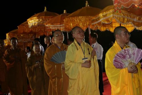 Phút thiêng liêng - Khai mạc Hội thảo Hoằng pháp 2010