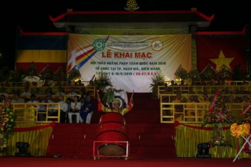 Phút thiêng liêng - Khai mạc Hội thảo Hoằng pháp 2010