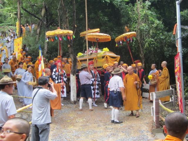 Lễ Tưởng niệm và cung tống Kim quang cố Đại lão HT. Thích Chí Tín