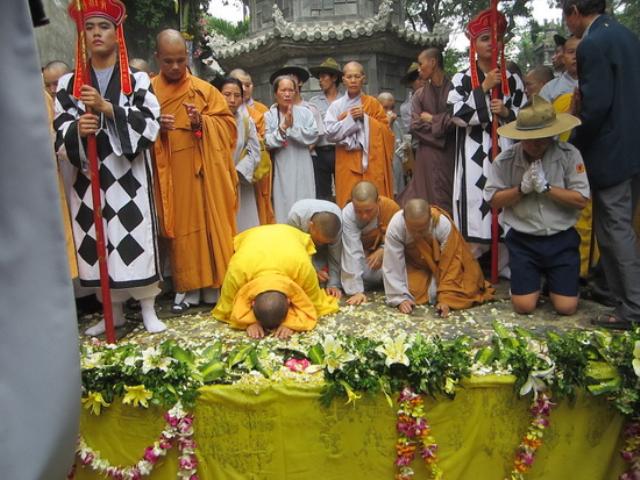 Lễ Tưởng niệm và cung tống Kim quang cố Đại lão HT. Thích Chí Tín