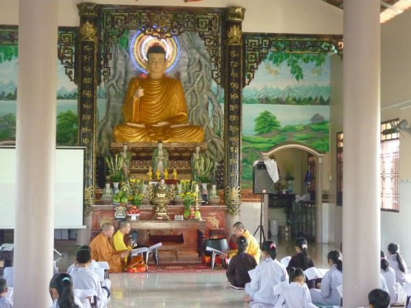 Chùa Khánh Ninh: Khóa tu một ngày dành cho giới trẻ