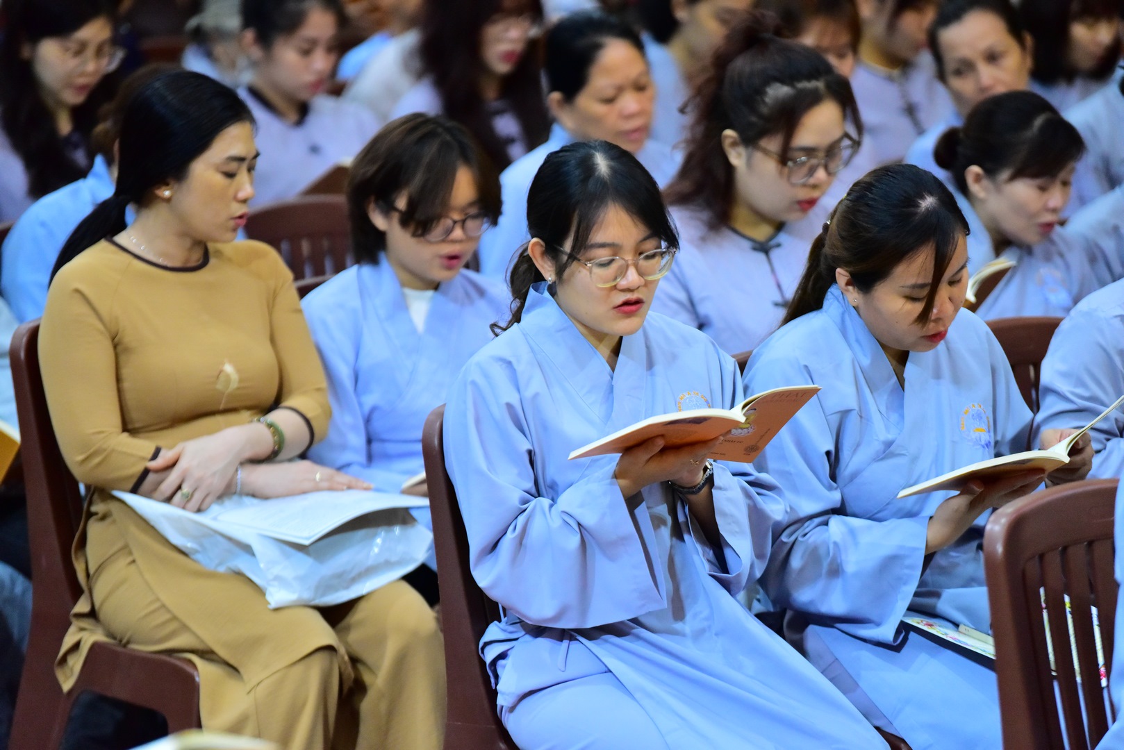 601 thiện nam, tín nữ nữ chính thức trở thành đệ tử Phật tại chùa Giác Ngộ
