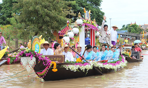 Thái Lan : Lễ hội truyền thống thắp nến Mùa Chay Phật giáo