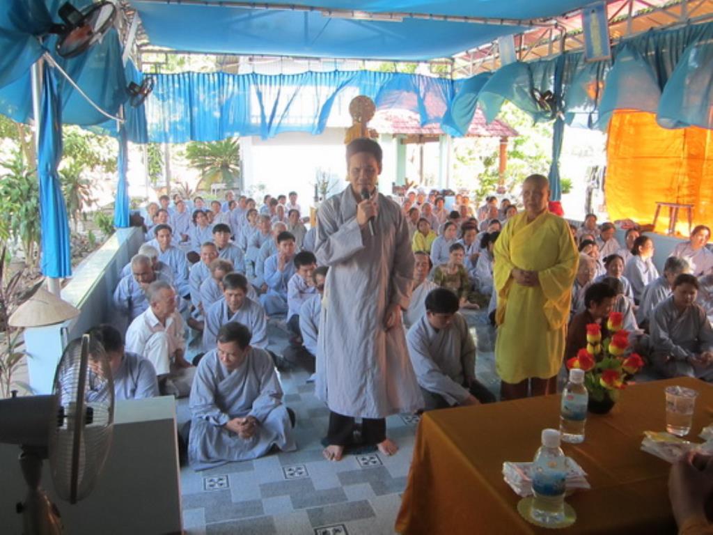 Chùa Minh Châu tổ chức khóa tu niệm Phật dành cho người khiếm thị