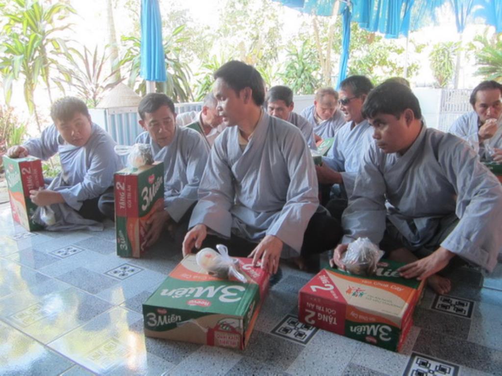 Chùa Minh Châu tổ chức khóa tu niệm Phật dành cho người khiếm thị