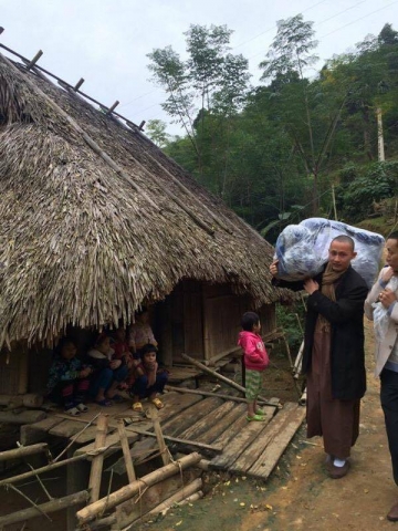 Thanh Hóa: Chùa Ông mang hơi ấm về vùng cao