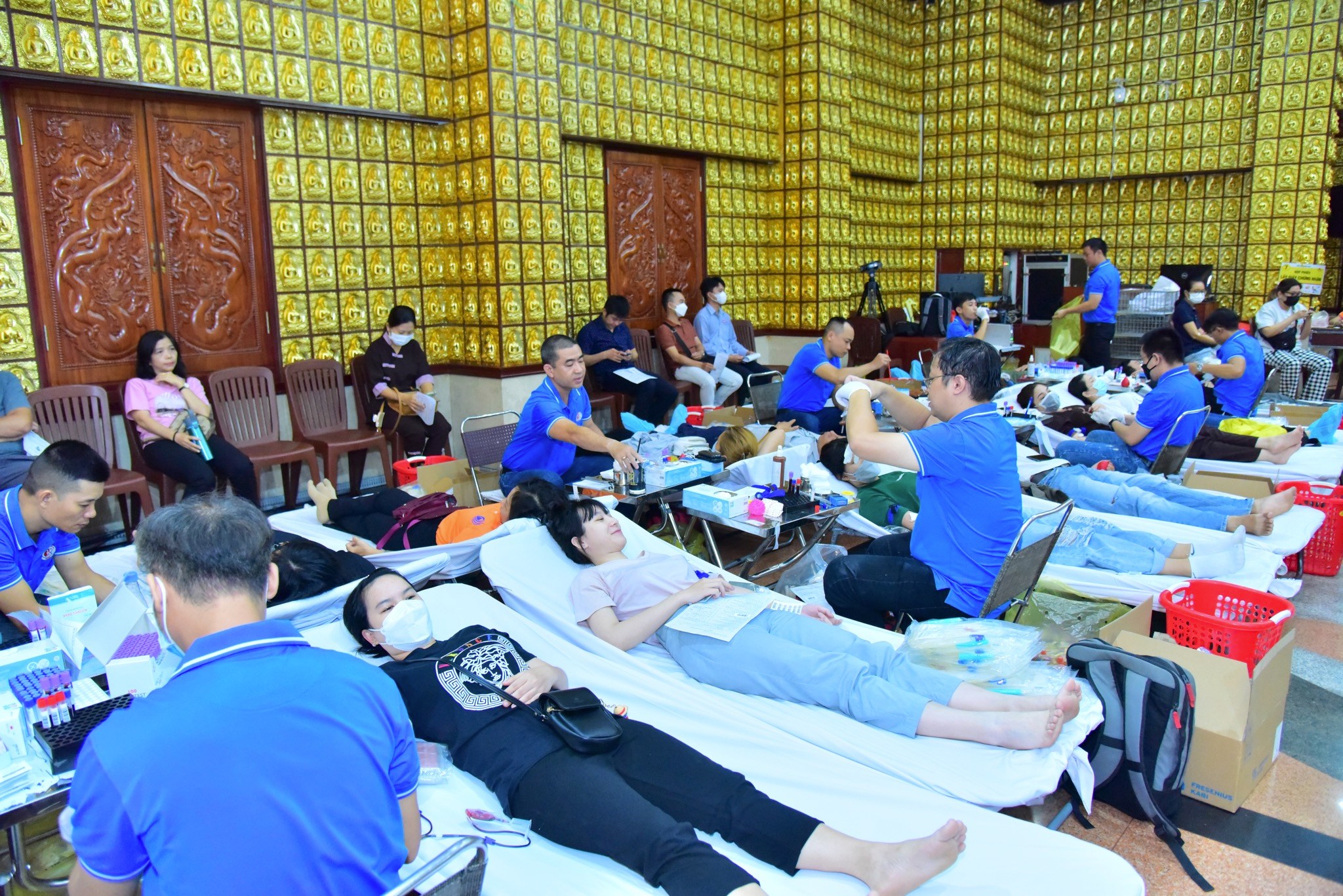 Hiến máu nhân đạo lần 78 hơn 350 tình nguyện viên góp giọt máu hồng cho xã hội