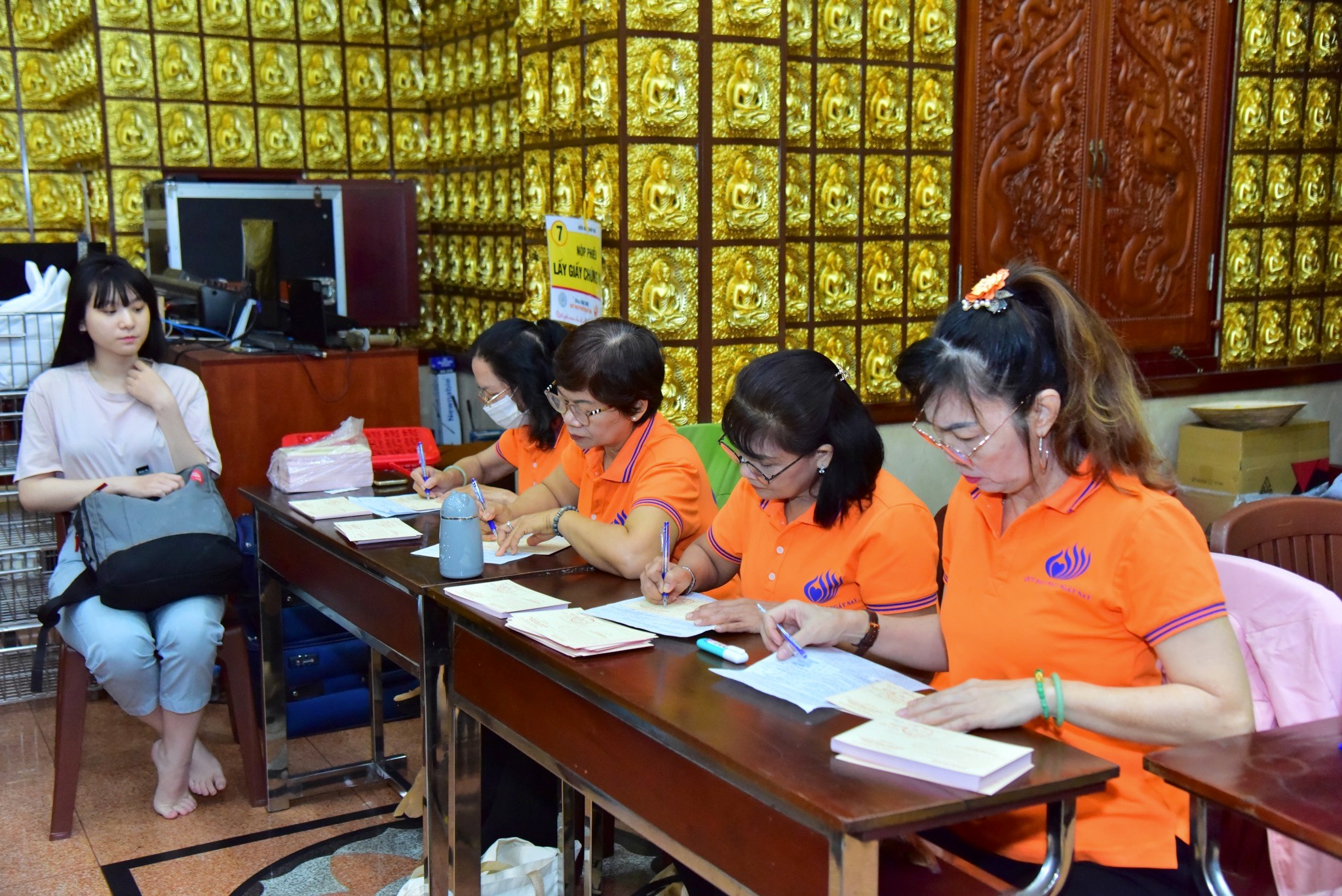 Hiến máu nhân đạo lần 78 hơn 350 tình nguyện viên góp giọt máu hồng cho xã hội
