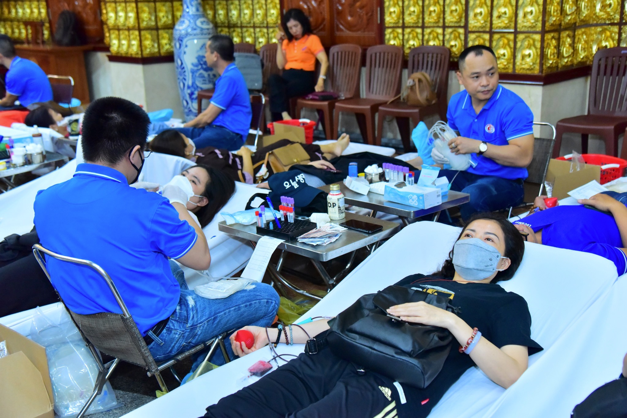 Hiến máu nhân đạo lần 78 hơn 350 tình nguyện viên góp giọt máu hồng cho xã hội