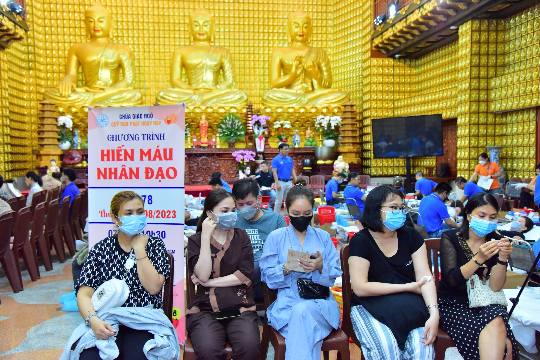 Hiến máu nhân đạo lần 78 hơn 350 tình nguyện viên góp giọt máu hồng cho xã hội