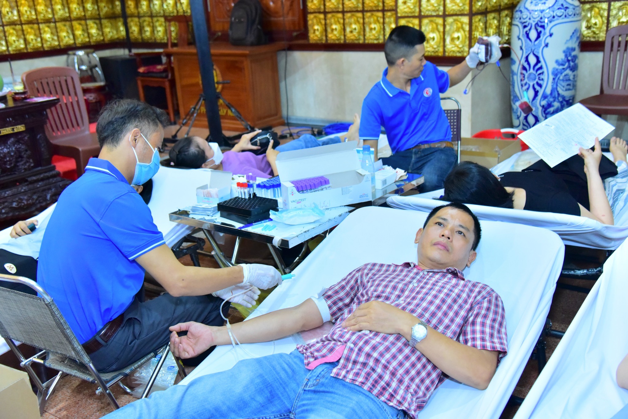 Hiến máu nhân đạo lần 78 hơn 350 tình nguyện viên góp giọt máu hồng cho xã hội