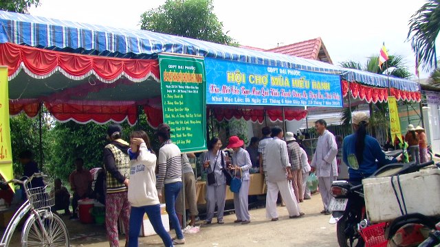 Khánh Hòa: Chùa Đại Phước Hội chợ từ thiện mùa Hiếu Hạnh