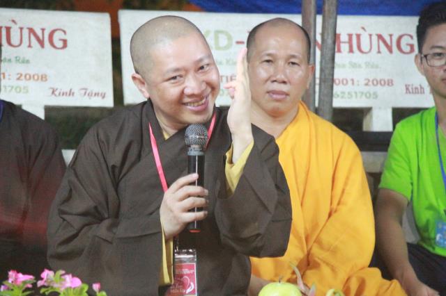TP. Cần Thơ: Thiêng liêng đêm đốt nến tri ân Hội trại tuổi trẻ 11