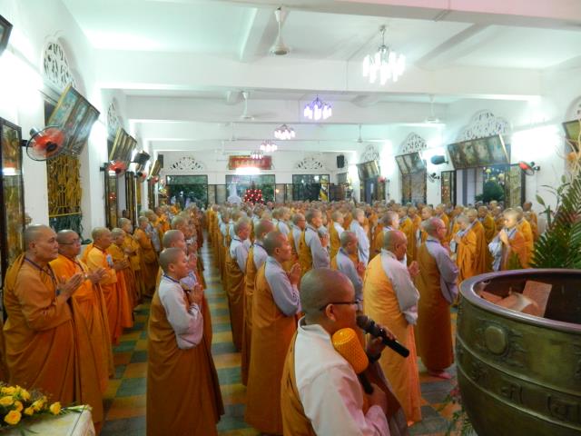 Gội rửa thân tâm, cần cầu chánh giới
