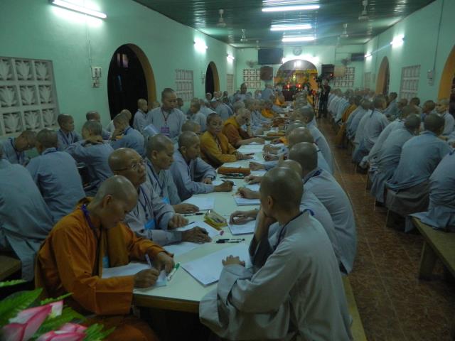 Nghiêm túc giờ thi viết Tự luận Đại giới đàn Đồng Huy