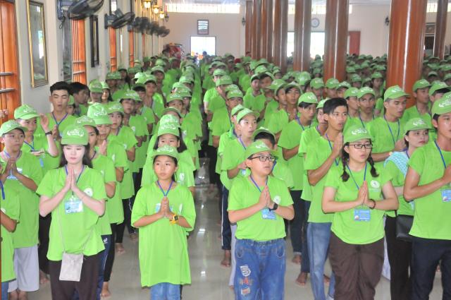 Cần Thơ: Chư tôn đức giáo phẩm giao lưu với 1200 bạn trẻ tại Hội trại Phật giáo