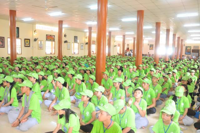 Cần Thơ: Chư tôn đức giáo phẩm giao lưu với 1200 bạn trẻ tại Hội trại Phật giáo